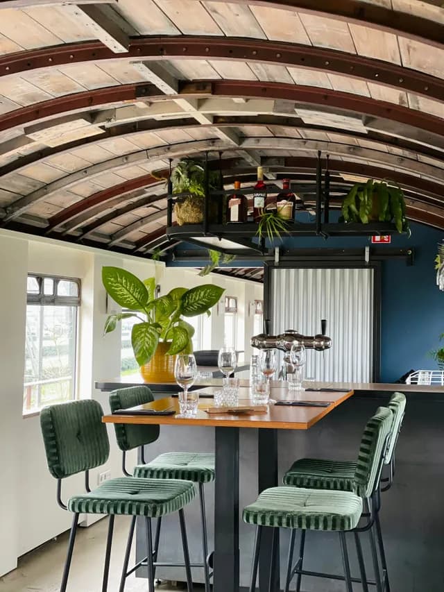 Eetbar de Wagon interior